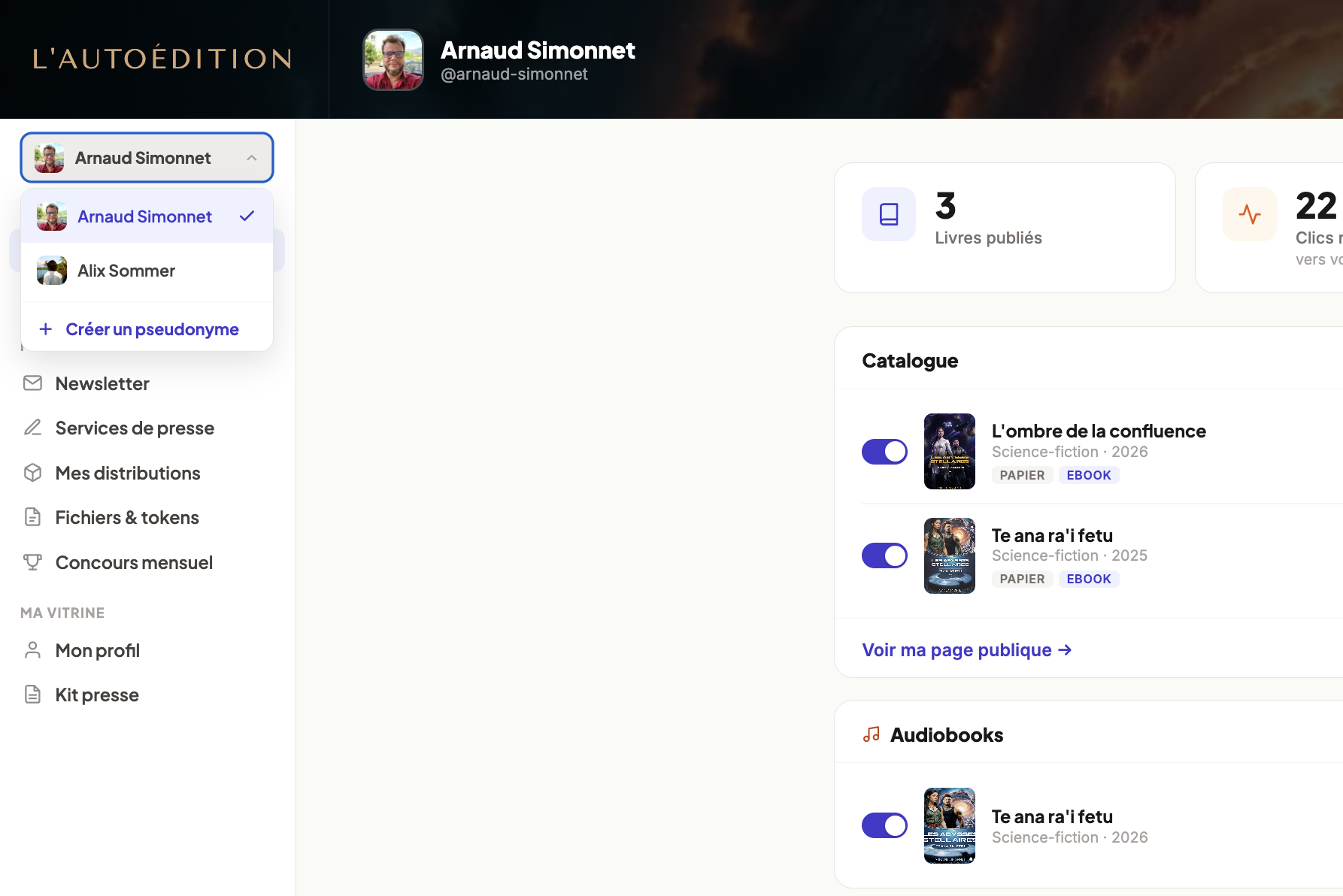 Switcher de pseudonyme ouvert sur Arnaud Simonnet — dashboard avec catalogue science-fiction et audiobooks